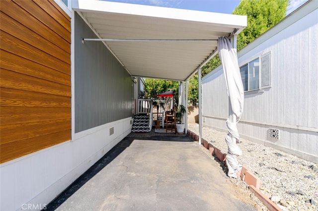11 Oxford Way, Northridge, CA 91324