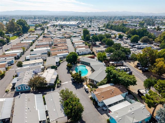 11 Oxford Way, Northridge, CA 91324