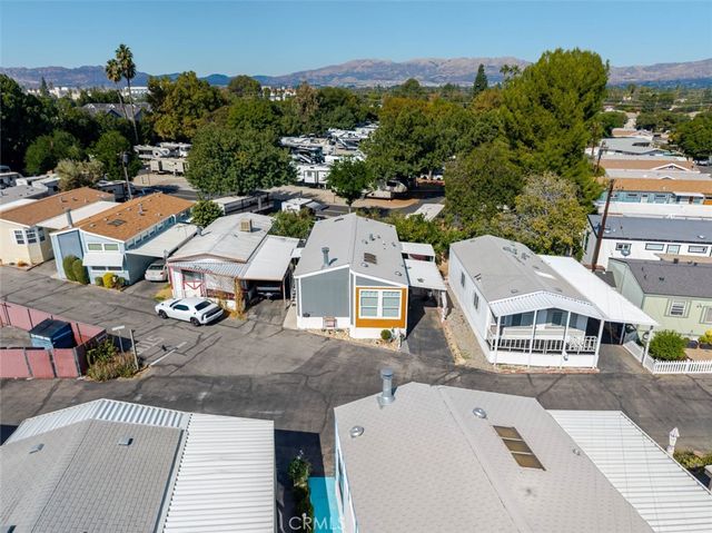 11 Oxford Way, Northridge, CA 91324