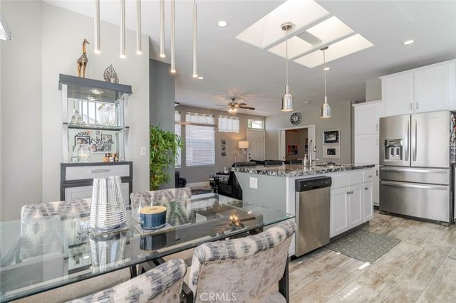 11 Oxford Way, Northridge, CA 91324