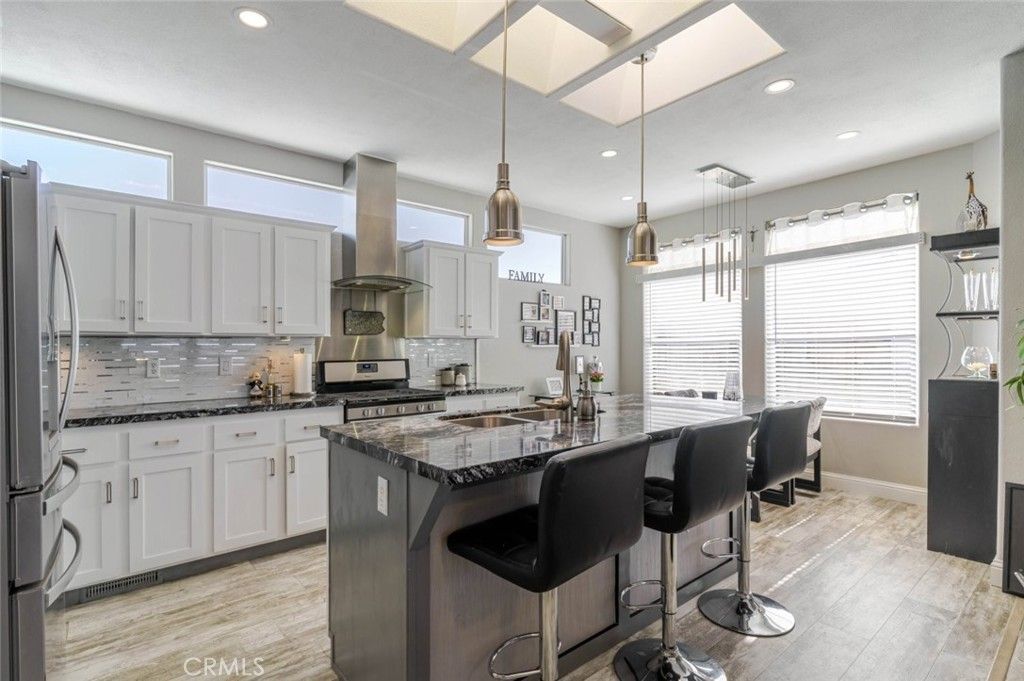 11 Oxford Way, Northridge, CA 91324