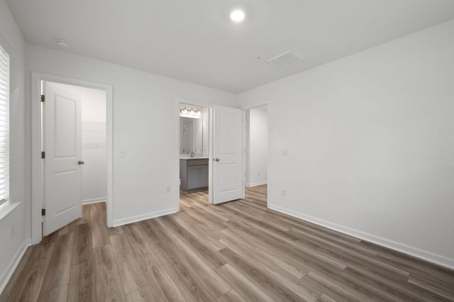 1929 Orangeburg Street, North Charleston, SC 29405