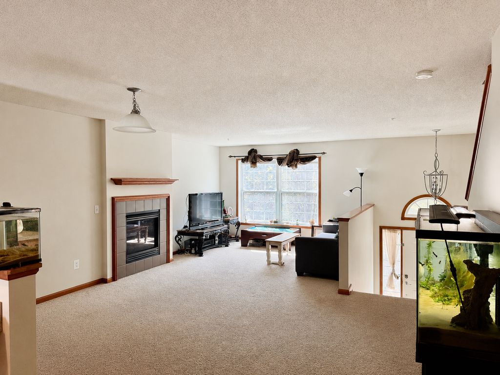 932 Ledgestone Drive, Mahtomedi, MN 55115 — photo 2
