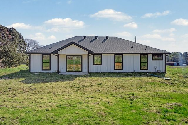 808 PR 3168, Gilmer, TX 75645