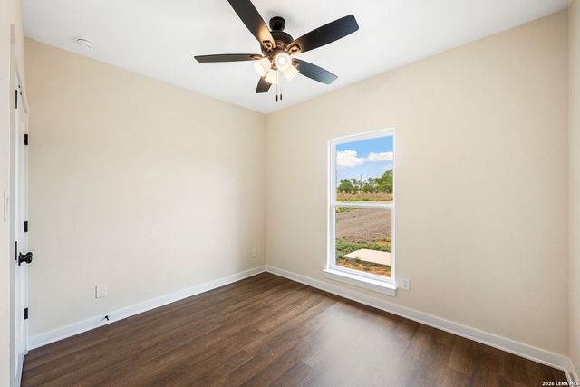 7319 Tiff Nicole Ln, Von Ormy, TX 78073