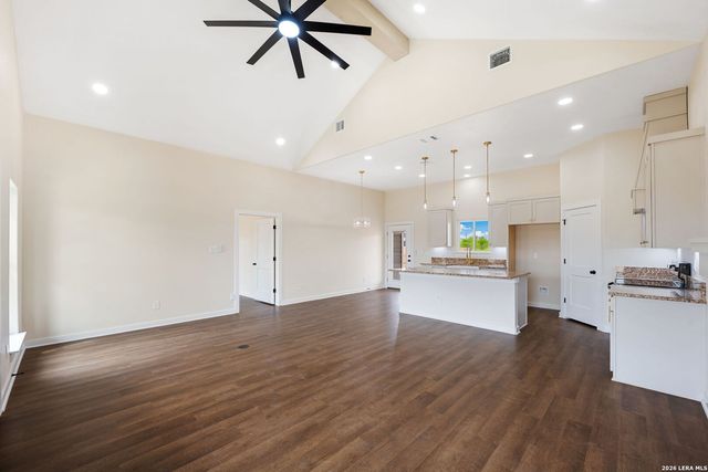 7319 Tiff Nicole Ln, Von Ormy, TX 78073