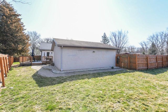 26314 Fries LANE, Waterford, WI 53185