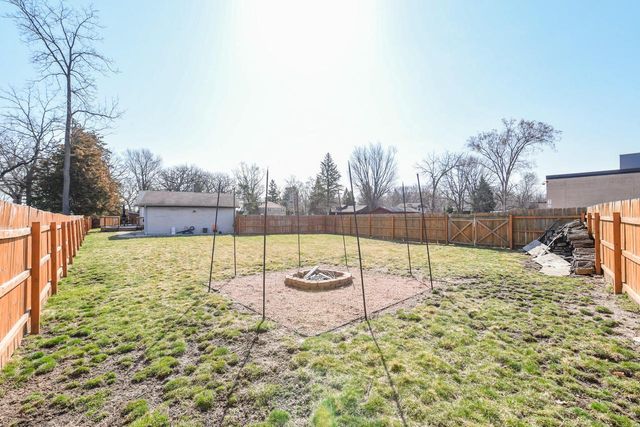 26314 Fries LANE, Waterford, WI 53185