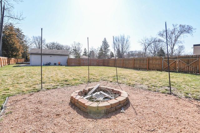 26314 Fries LANE, Waterford, WI 53185