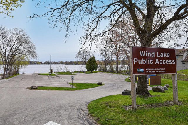 26314 Fries LANE, Waterford, WI 53185
