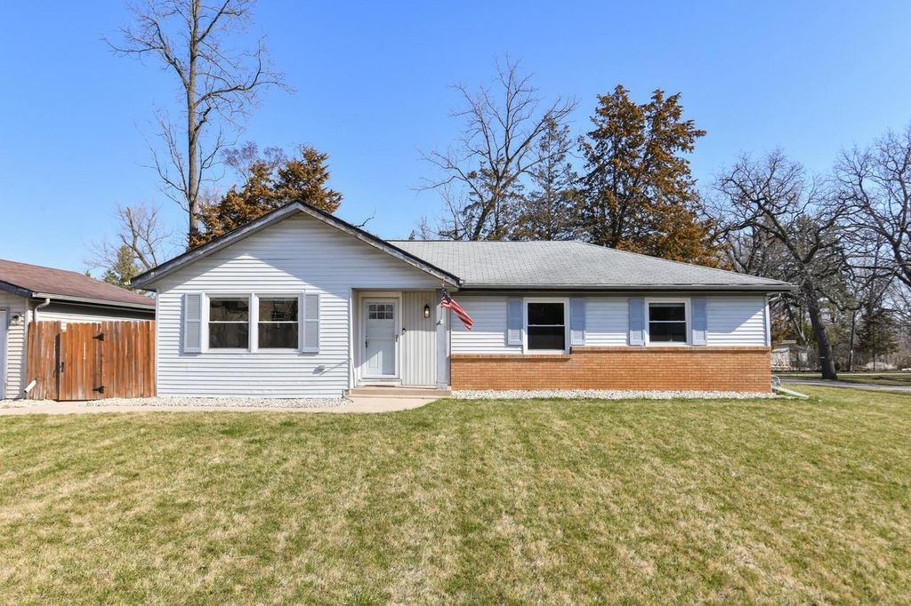 26314 Fries LANE, Waterford, WI 53185