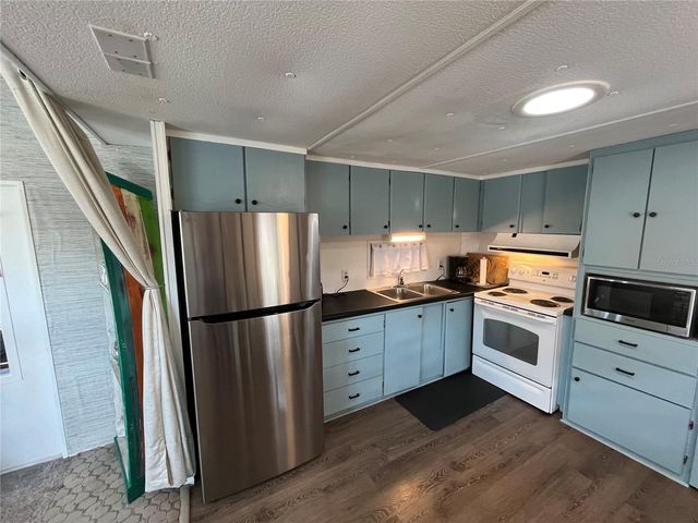 612 LOCARNO DRIVE, Venice, FL 34285