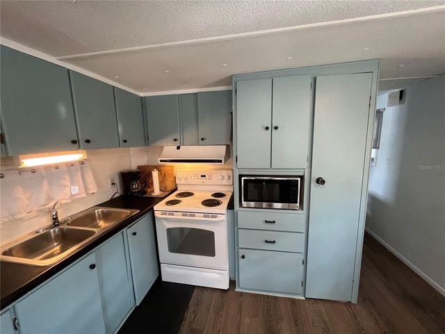 612 LOCARNO DRIVE, Venice, FL 34285