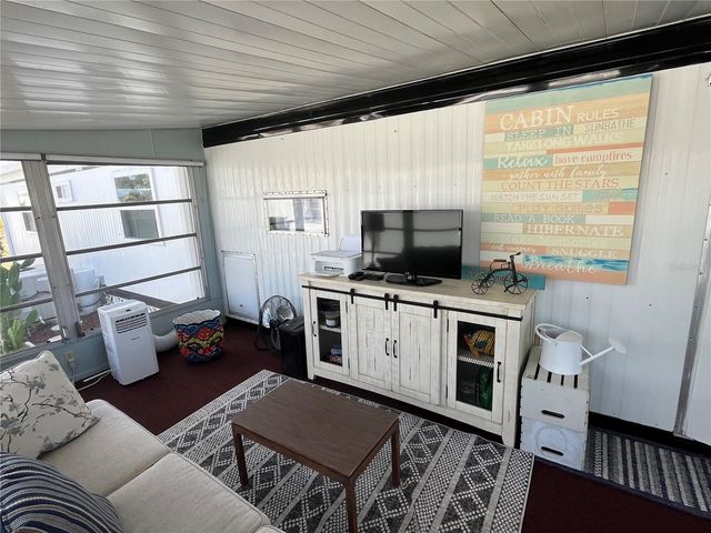 612 LOCARNO DRIVE, Venice, FL 34285