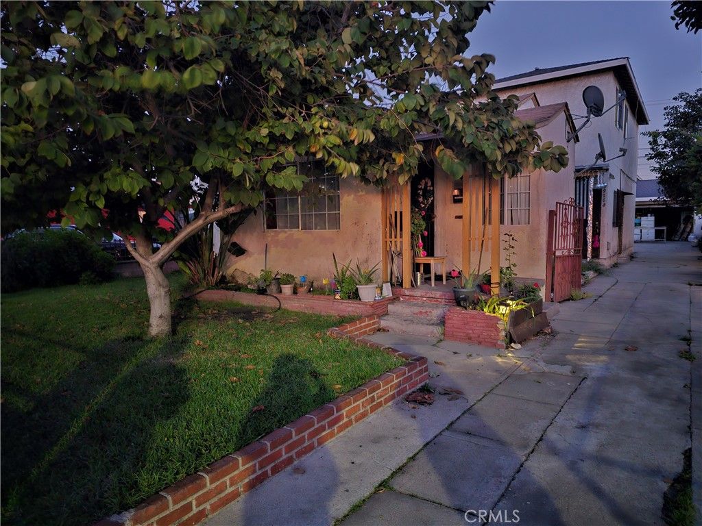 8976 Mcnerney A-B, South Gate, CA 90280