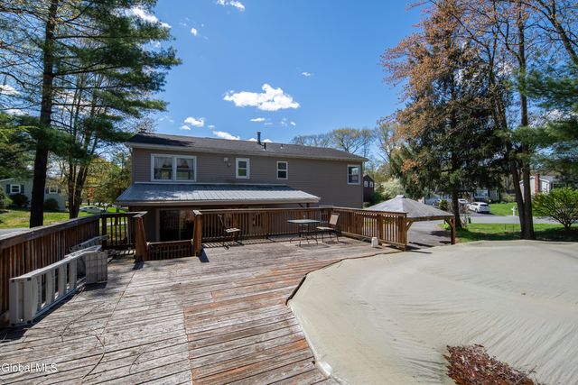 48 Wilshire Drive, Colonie, NY 12205
