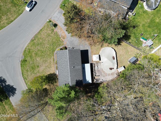 48 Wilshire Drive, Colonie, NY 12205