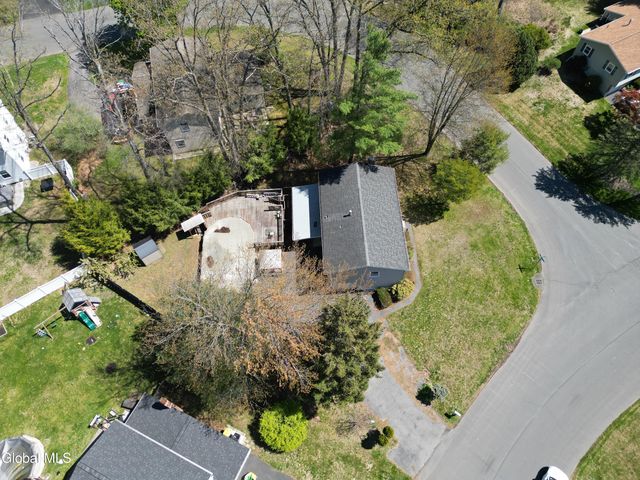 48 Wilshire Drive, Colonie, NY 12205
