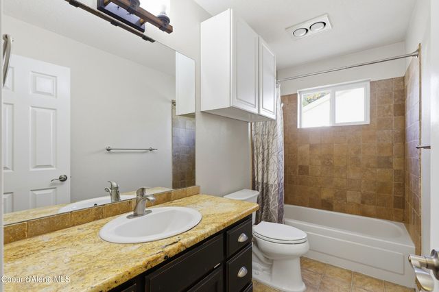 6309 N Pinegrove DR, Coeur D'alene, ID 83815