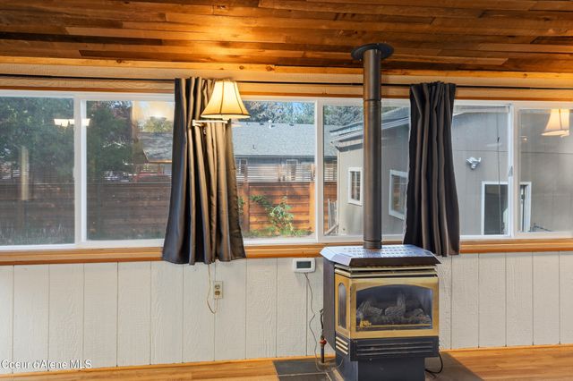 6309 N Pinegrove DR, Coeur D'alene, ID 83815