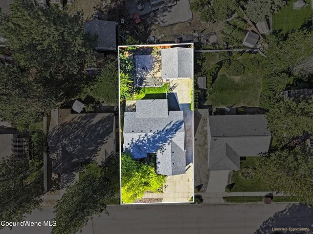 6309 N Pinegrove DR, Coeur D'alene, ID 83815
