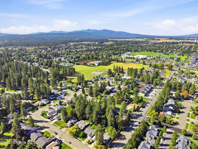 6309 N Pinegrove DR, Coeur D'alene, ID 83815