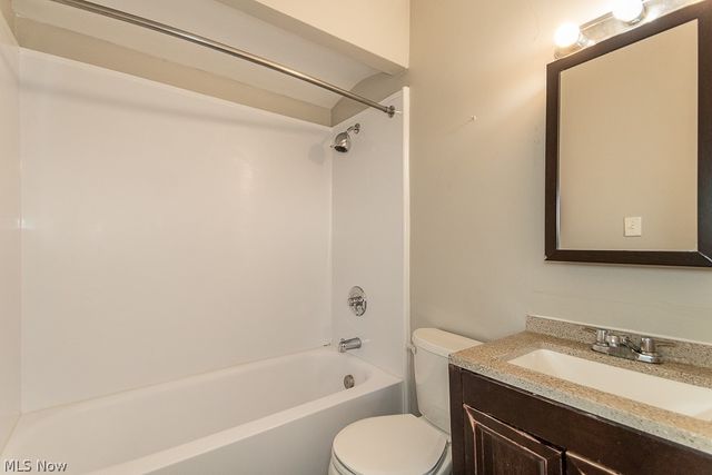 170 E 316th Street, Willowick, OH 44095