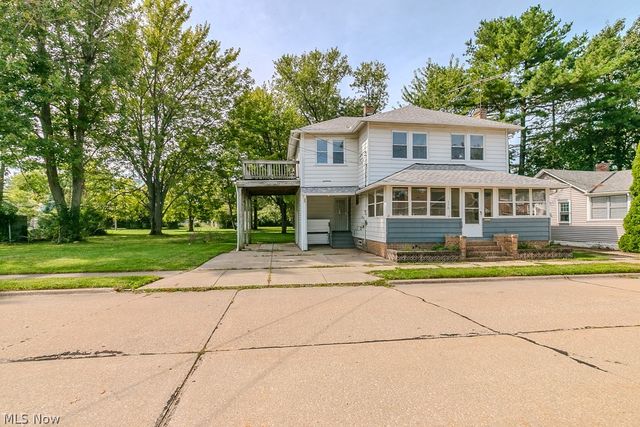 170 E 316th Street, Willowick, OH 44095