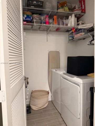 797 SE Bloomfield Rd, Port St. Lucie, FL 34984