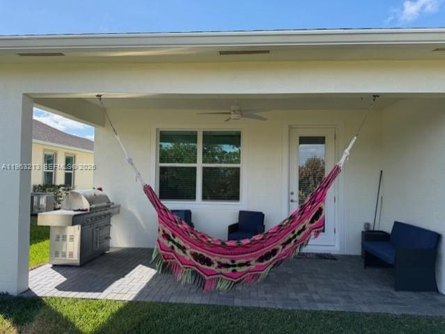 797 SE Bloomfield Rd, Port St. Lucie, FL 34984