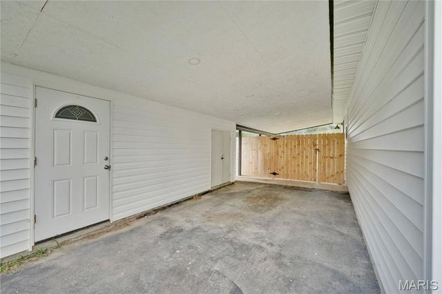 11209 Saint Shawn Lane, St Ann, MO 63074