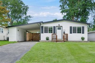 11209 Saint Shawn Lane, St Ann, MO 63074