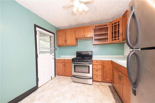 308 Wykes St, Aliquippa, PA 15001