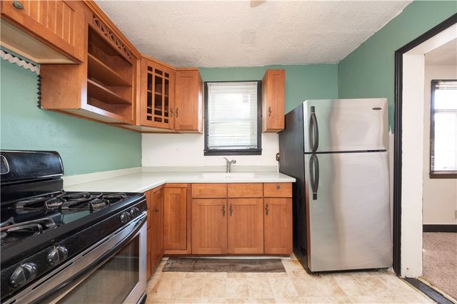 308 Wykes St, Aliquippa, PA 15001