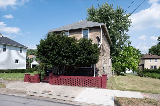 308 Wykes St, Aliquippa, PA 15001