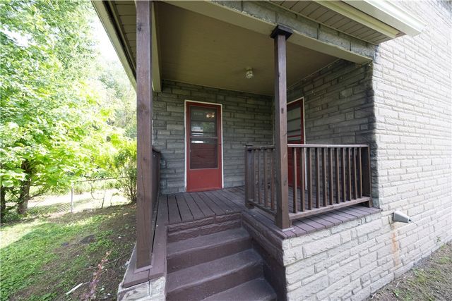308 Wykes St, Aliquippa, PA 15001
