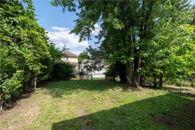 308 Wykes St, Aliquippa, PA 15001