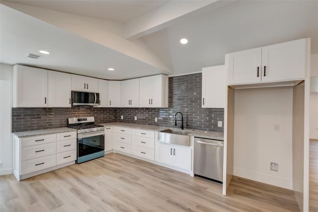315 Cypress Street, Alvin, TX 77511