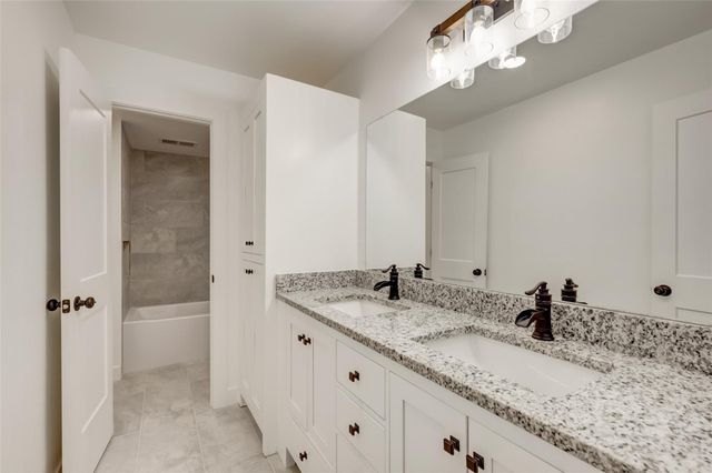 315 Cypress Street, Alvin, TX 77511