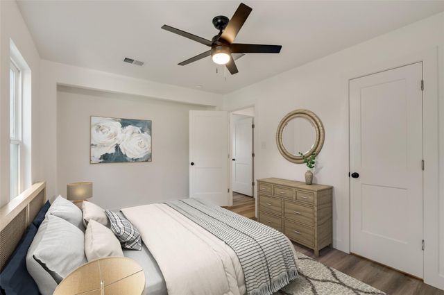 315 Cypress Street, Alvin, TX 77511