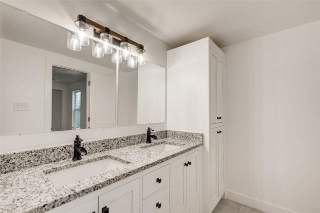 315 Cypress Street, Alvin, TX 77511