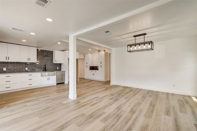 315 Cypress Street, Alvin, TX 77511