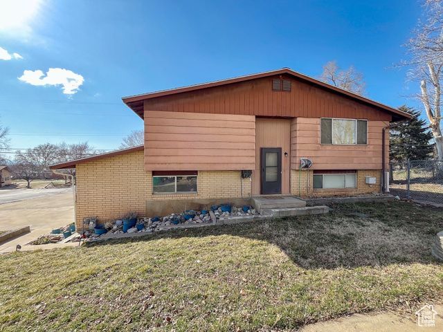 2270 W 5500 S, Roy, UT 84067
