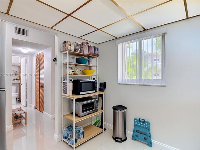 7722 Camino Real E304, Miami, FL 33143