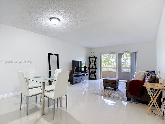 7722 Camino Real E304, Miami, FL 33143