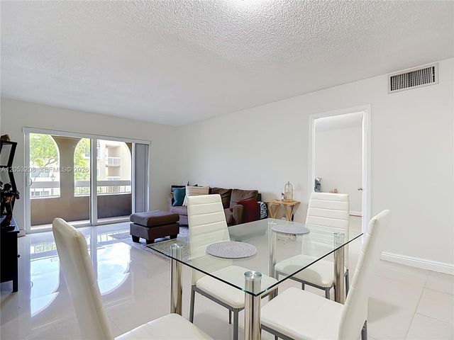 7722 Camino Real E304, Miami, FL 33143
