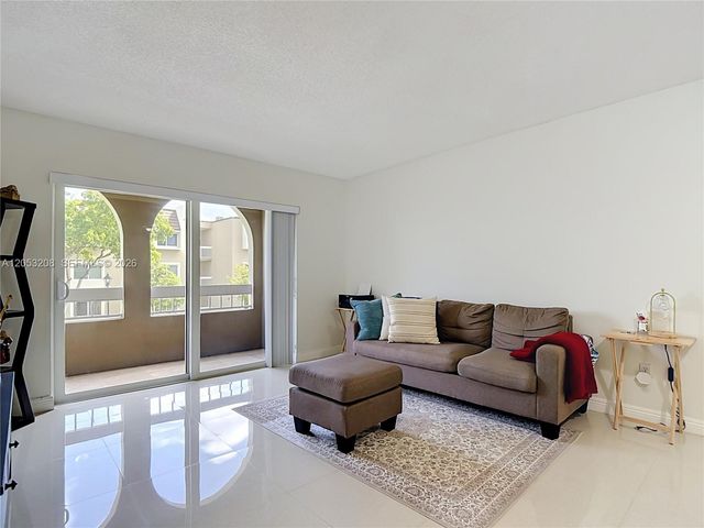 7722 Camino Real E304, Miami, FL 33143