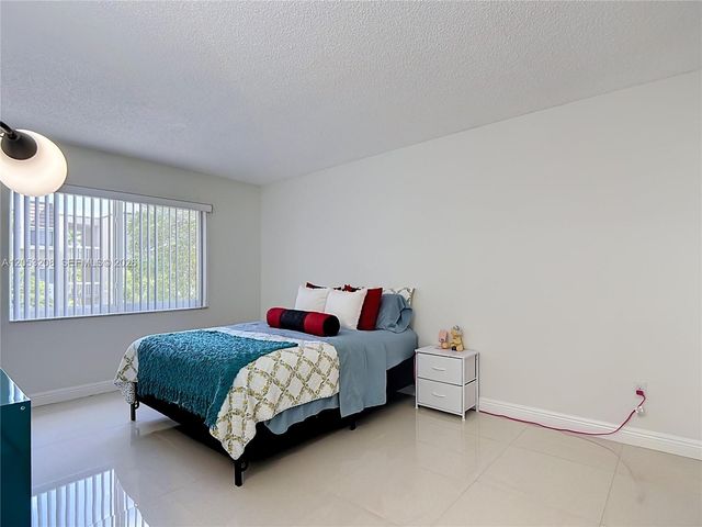 7722 Camino Real E304, Miami, FL 33143
