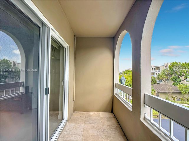 7722 Camino Real E304, Miami, FL 33143