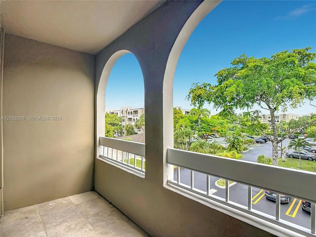 7722 Camino Real E304, Miami, FL 33143